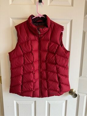 Eddie Bauer Women's Red Quilted Puffer Vest - Zip Front